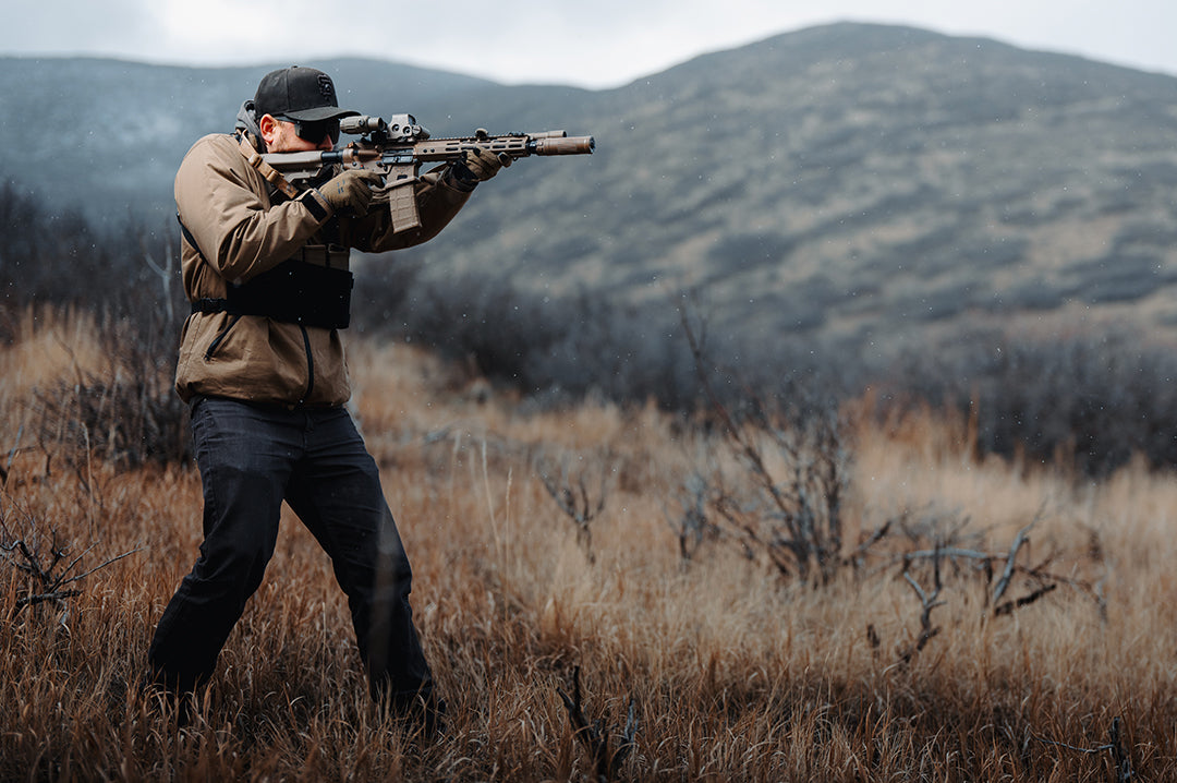 Man wearing the Future Tech Sunglasses: FDE Fader Z87+