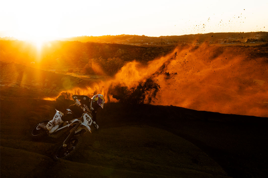 Heat Wave Hydro Aquastone Goggles with Ultra Violet Lens and Aqua colored strap