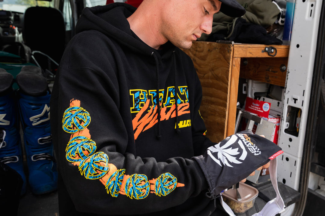 PIGMENT MESSAGE SWEAT HOODIE ブラック 333 MM HOODIE - VINTAGE BLACK – KREW