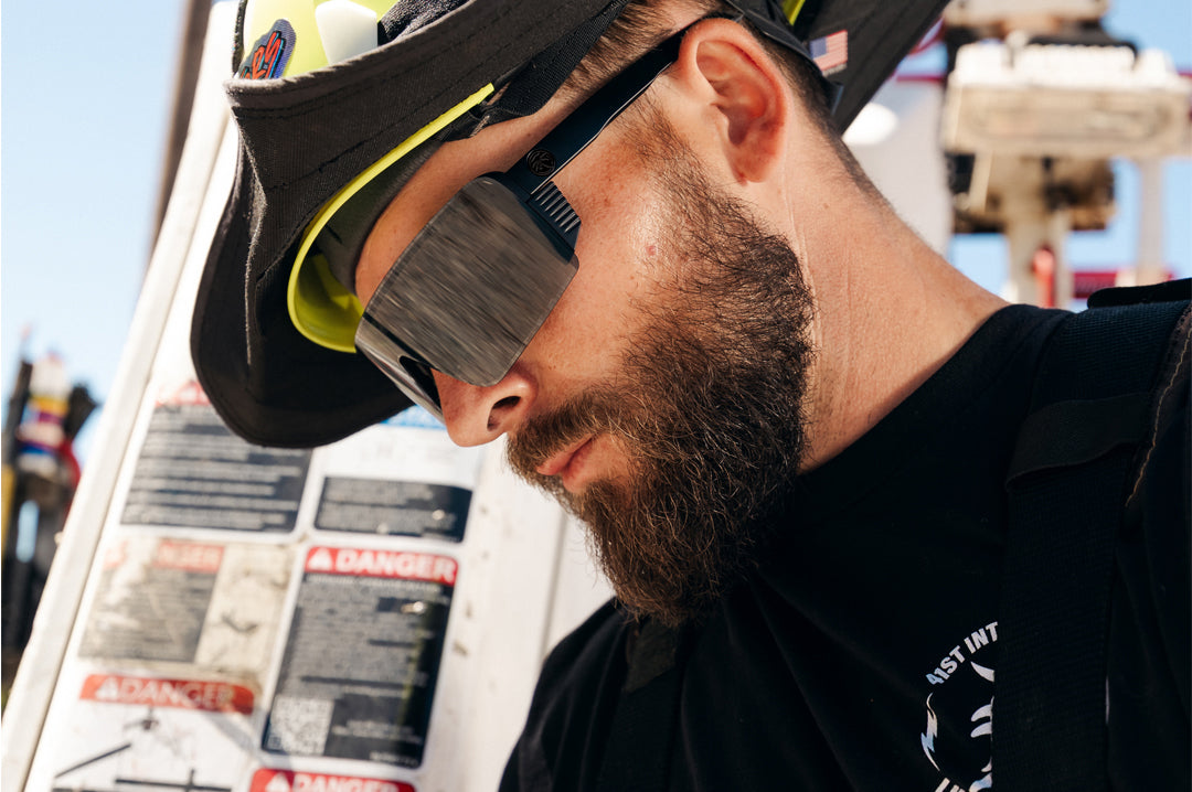 Man wearing the Skynet Sunglasses: Black Z87+