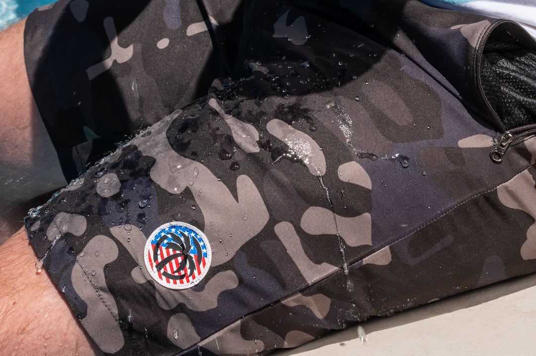Heat Wave Hybrid Board Shorts Midnight Camo